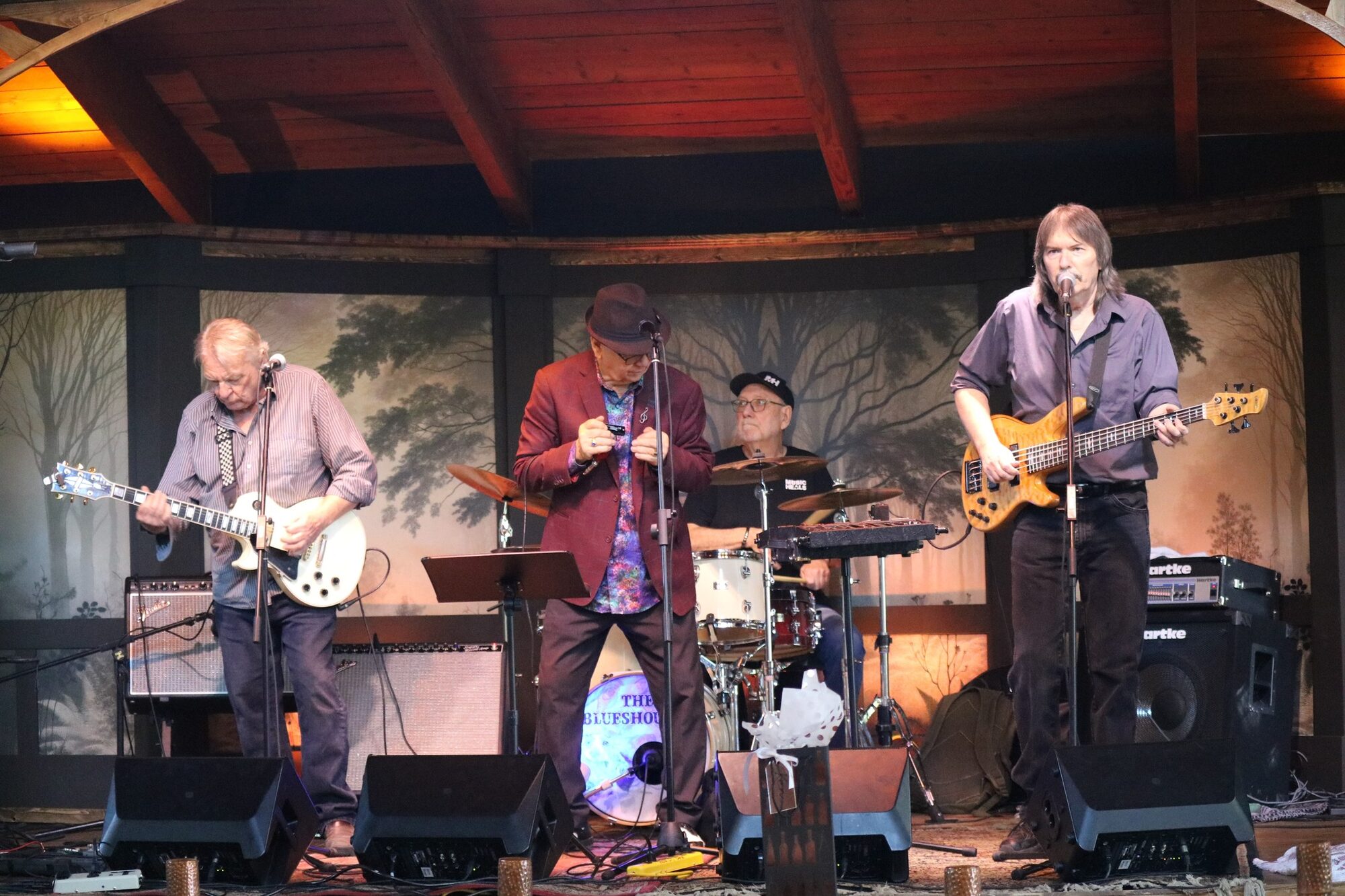 Blueshounds Perform at the Osoyoos Legion